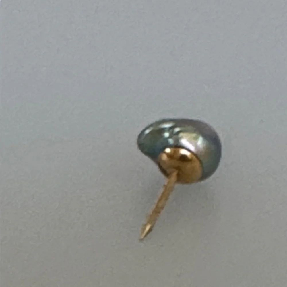 14k freshwater pearl stunning iridescent